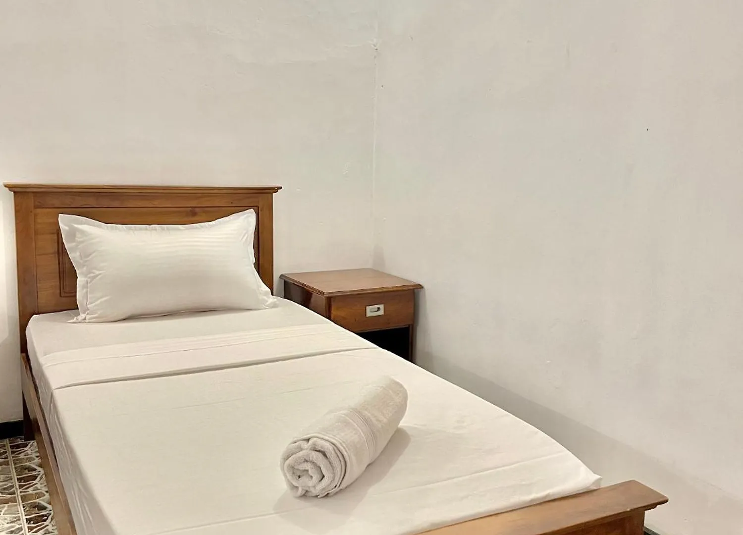 Dewceylon Villa Negombo Bed & Breakfast